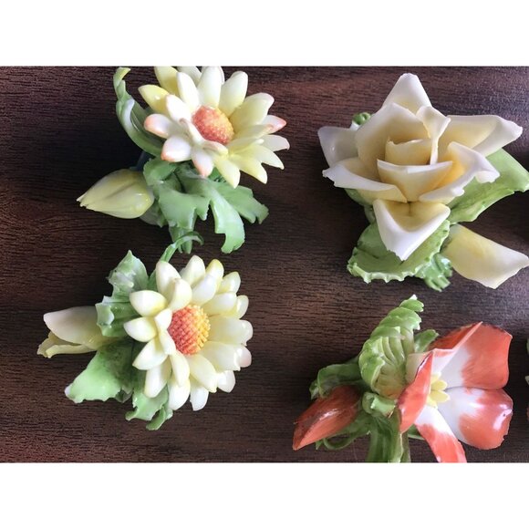Vtg Capodimonte Set Of 6 Pairs Different Mini Flowers Made In Italy Gold Accents - Picture 5 of 10